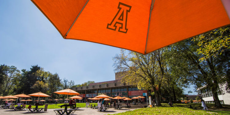 Anáhuac México rectifica postura tras recibir críticas ante #UnDíaSinMujeres