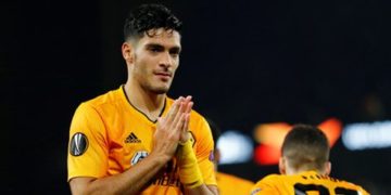 Raúl Jiménez, feliz en redes sociales