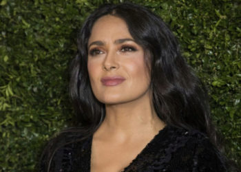 Salma Hayek envía mensaje ante pandemia de coronavirus