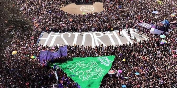Marcha feminista: 80 mil asistentes, detenciones y atención médica