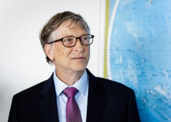 Bill Gates renuncia junta directiva en Microsoft