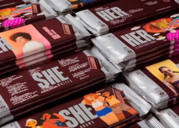Hershey’s hace «Her» y «She» chocolates en honor a grandes mujeres