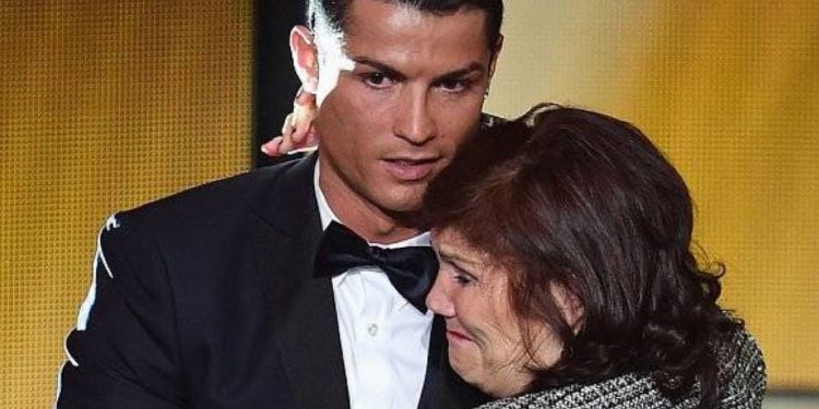 Madre de Cristiano Ronaldo recibe el alta del hospital