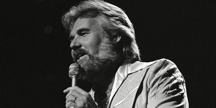 La leyenda del country y pop, Kenny Rogers, muere a los 81 años