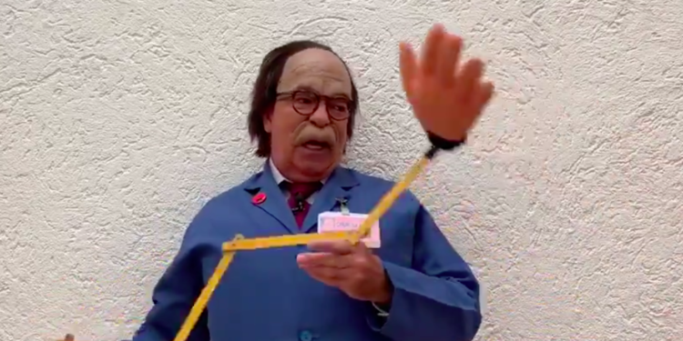 Reaparece el Doctor Chunga, muestra invento contra el coronavirus