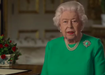 Reina Isabel lanza mensaje esperanzador por Covid-19; «Unidos y decididos, lo superaremos», destaca