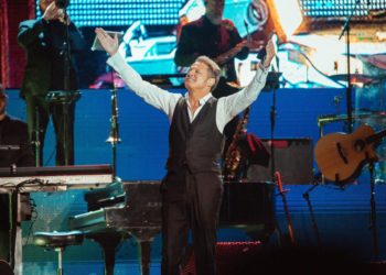 «El Sol de México» cumple 50 años entre baladas, romances, pop y hasta mariachi