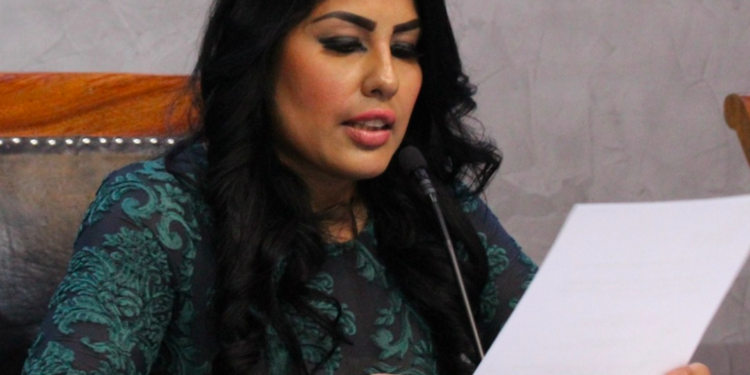 Exigen aparición de legisladora de Colima