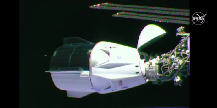 Tripulantes del Space X llegaron a la Estación Espacial Internacional