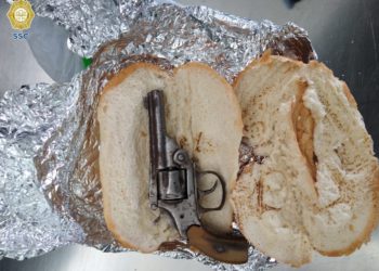 ¡Aunque usted no lo crea! Detienen a sujeto que portaba un arma escondida dentro de un bolillo en CDMX