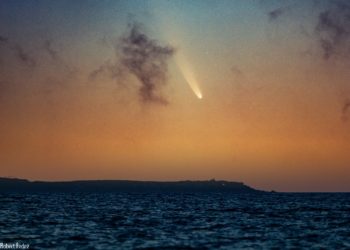 Mexicano captura al cometa Neowise en Cancún y la NASA retoma la foto