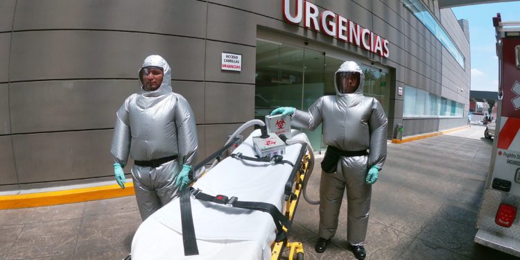 XE Médica, empresa mexicana crea traje inflable anti-covid