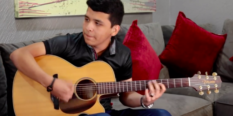 Christian Nodal, así fue su debut musical