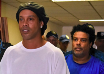 Liberan a Ronaldinho, tras cinco meses detenido en Paraguay