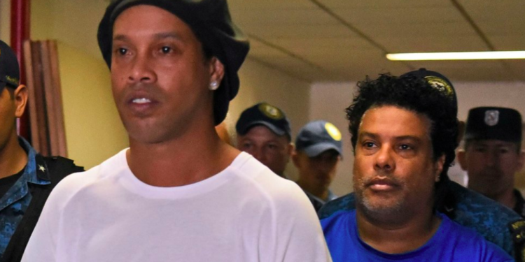 Liberan a Ronaldinho, tras cinco meses detenido en Paraguay