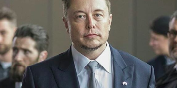 Elon Musk presenta cerdo con chip implantado en el organismo