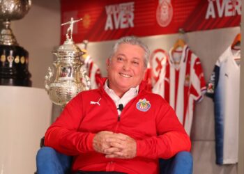 ¡Es oficial! Vucetich llega a las Chivas, será el nuevo Director Técnico