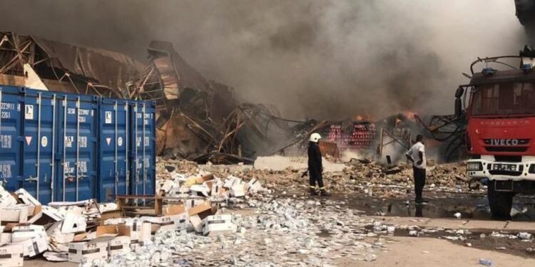 Se incendia almacén de Unicef en el Congo; guardaba equipo médico