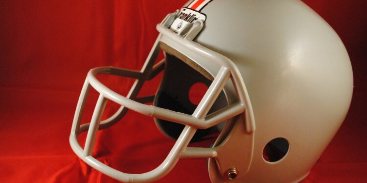 Equipos de la NFL paran prácticas ante  posibles casos de covid-19