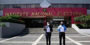 PAN denuncia a Morena, David León y Pío López Obrador por entrega de dinero en video