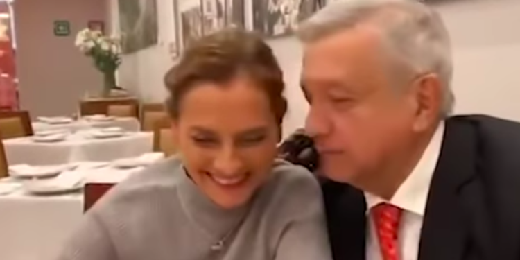 AMLO y Beatriz Gutiérrez Müller ya son marcas registradas; podrán hacer uso hasta 2030