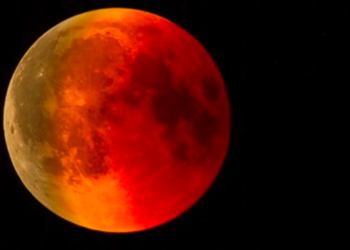 El beso entre la Luna y Marte se verá hoy