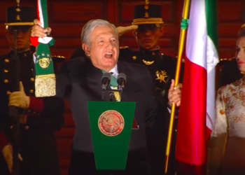 El grito de AMLO, usuarios en redes sociales reclaman que faltó un ¡Viva el personal de Salud!