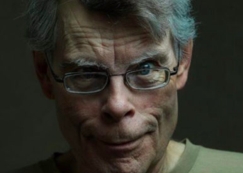 Felices y terroríficos 73 años a Stephen King; el maestro del misterio