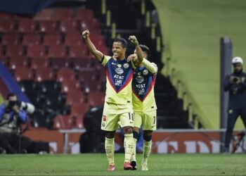 Giovani dos Santos vuelve a ser titular tras siete meses