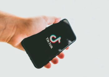 Prohibirá descargar TikTok y WeChat a partir del 20 de septiembre en EEUU