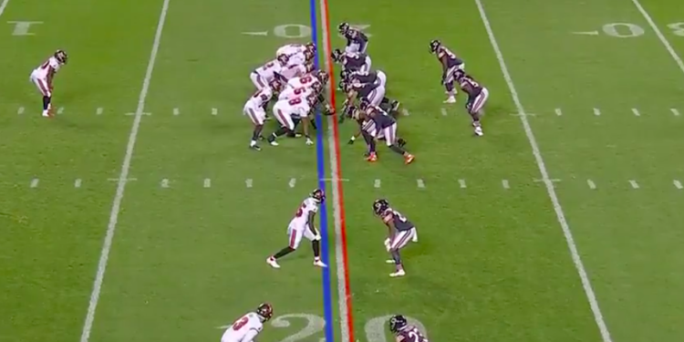 Tom Brady y Nick Foles se encuentran, pero ahora como rivales