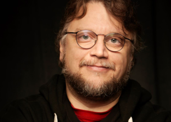 Guillermo del Toro cumple 56 años y logra que Aerolíneas regalen viajes a mexicanos sobresalientes