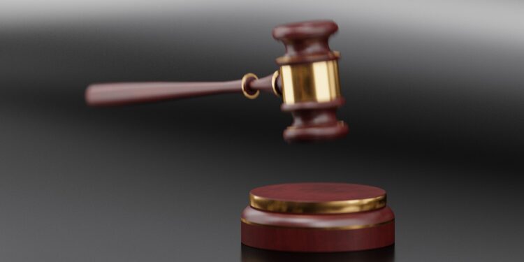 Sí habrá consulta para enjuiciar a expresidentes