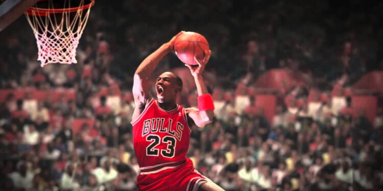 Hace 36 años, Michael Jordan hizo su debut en la NBA y nada volvió a ser igual