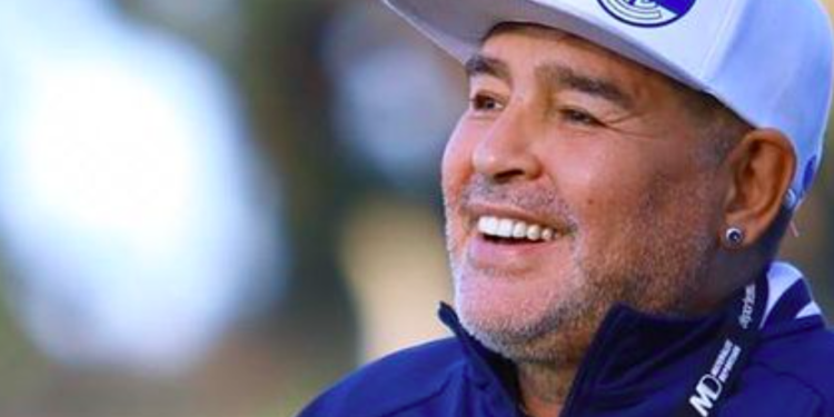 Murió Maradona a los 60 años, adiós al astro argentino