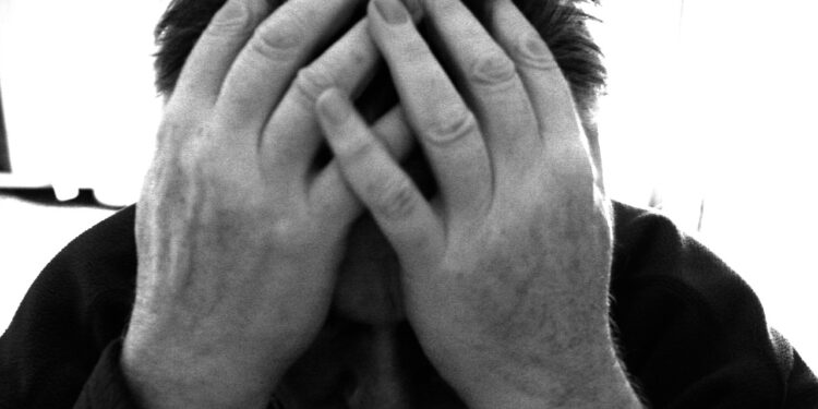 Estrés crónico, postraumático y económico, entre otros serán las principales afectaciones en la población que trabaja mediante home office