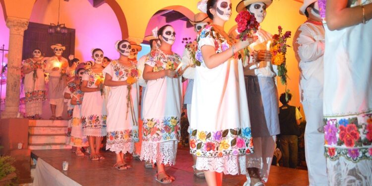Día de Muertos, ¡la tradicional celebración más viva de México!