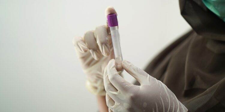 Mantener las medidas sanitarias frente a la COVID-19, aún con vacunas; señalan expertos