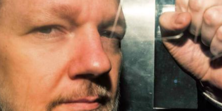 A salvo, relación México-EE.UU., aun con asilo político a Julian Assange; revelan académicos