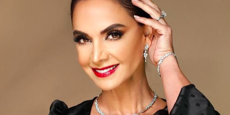 El PAN busca a Lupita Jones para gubernatura de BC