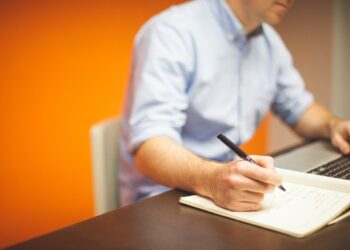 ¿Cuáles son las exigencias del home office? Esto dicen los académicos