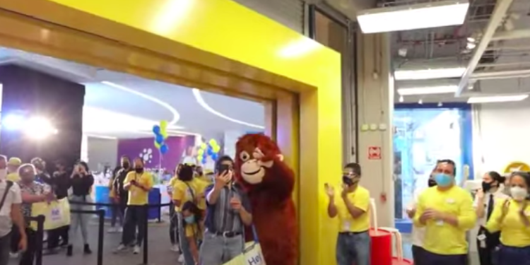 IKEA México abre sus puertas; la sucursal Oceanía festeja con mariachi y «Lupe»