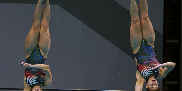 Cuarto lugar para Dolores Hernández y Carolina Mendoza en clavados sincronizados