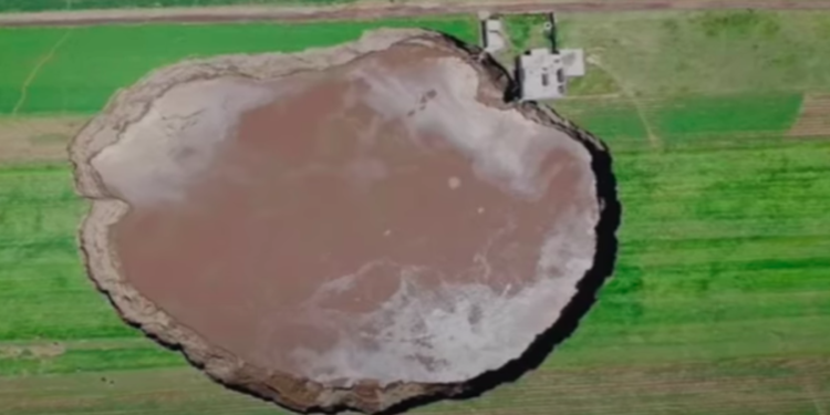 CONAGUA revela las posibles causas del socavón en Puebla