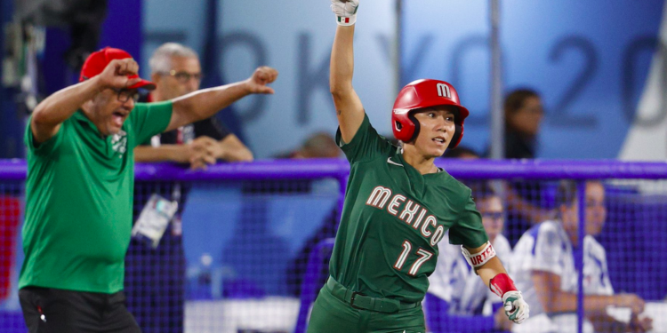 México derrota a Italia en softbol, podría haber medalla
