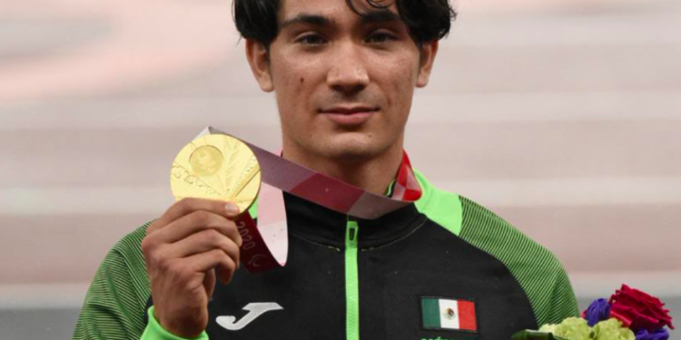 El mexicano José Chessani se lleva el oro en 400 metros