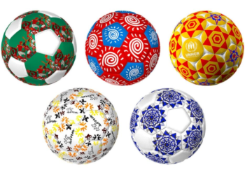 Artistas diseñan balones para recaudar fondos para personas refugiadas