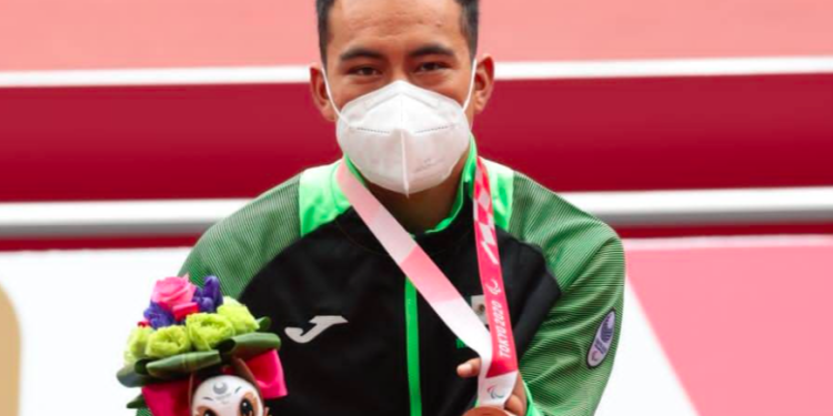 Leonardo de Jesús Pérez Juárez, el tlaxcalteca que le dio bronce a México en los Paralímpicos de Tokio