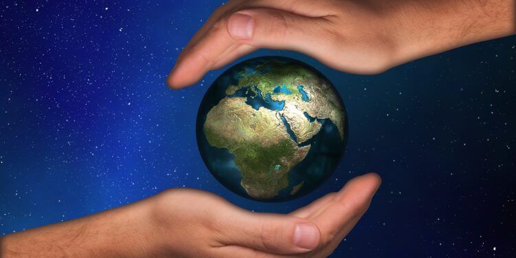 Lanzan “Planeta Azul”, el asistente virtual informativo para personas migrantes y refugiadas en Ecuador, México y Perú
