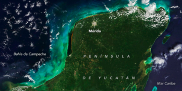 Sedimentos se arremolinan frente a la costa de Yucatán